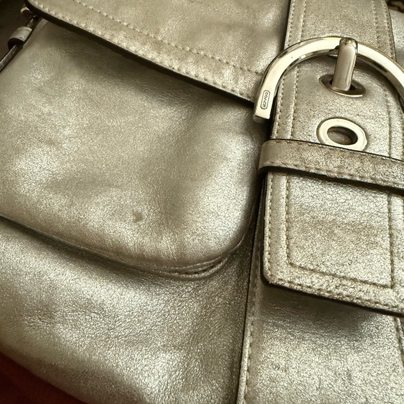 Rare silver leather buckle coach shoulder bag - Picture 14 of 14